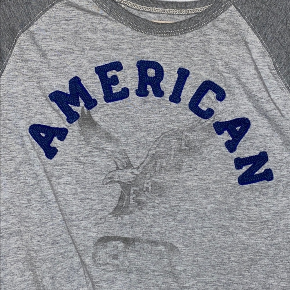 American Eagle classic fit tee
